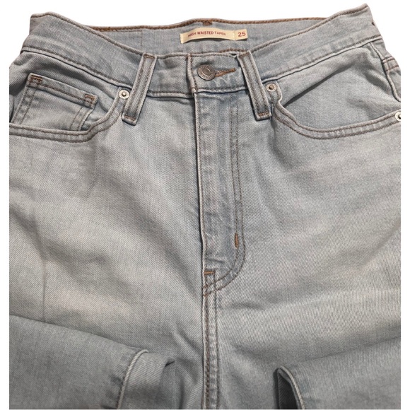 SOLD Levi’s High-Waisted Light Wash Jeans Size XS (Size 25) - Picture 5 of 5